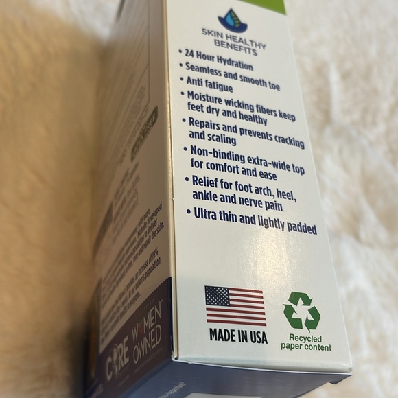 New Skin EEZ Advanced Healing Wellness Socks to help with Diabetes & Foot Pain - Picture 7 of 8